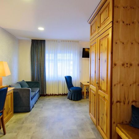 Hotel Bohn Μέτσινγκεν Εξωτερικό φωτογραφία