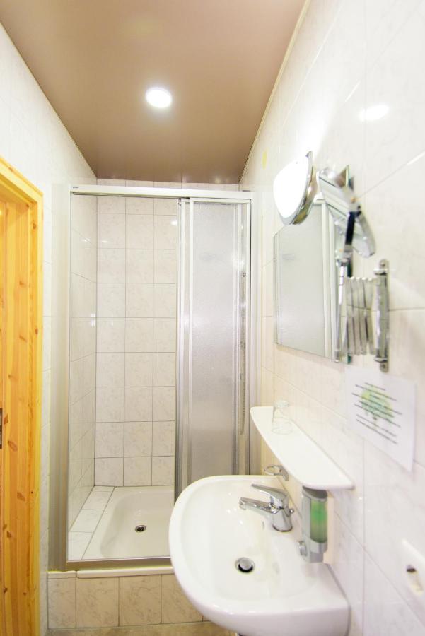 Hotel Bohn Μέτσινγκεν Εξωτερικό φωτογραφία