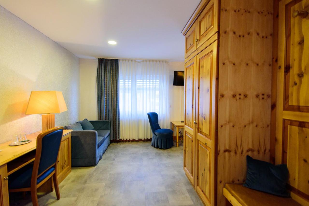 Hotel Bohn Μέτσινγκεν Εξωτερικό φωτογραφία