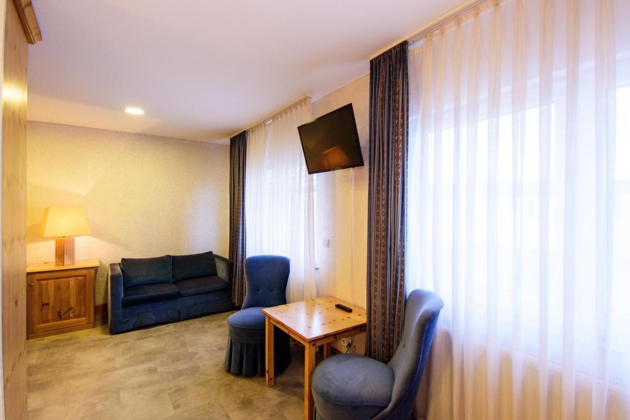 Hotel Bohn Μέτσινγκεν Εξωτερικό φωτογραφία