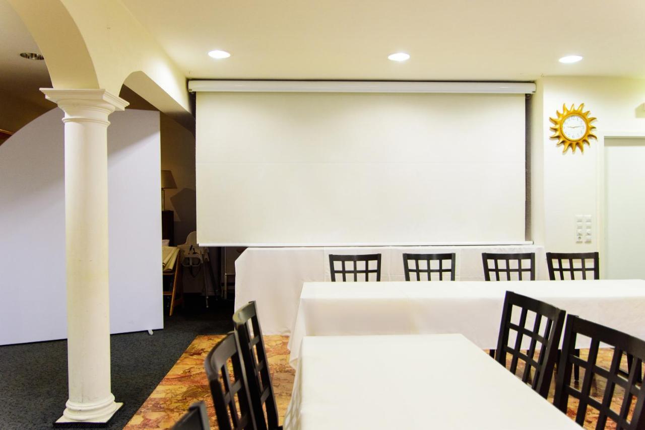 Hotel Bohn Μέτσινγκεν Εξωτερικό φωτογραφία
