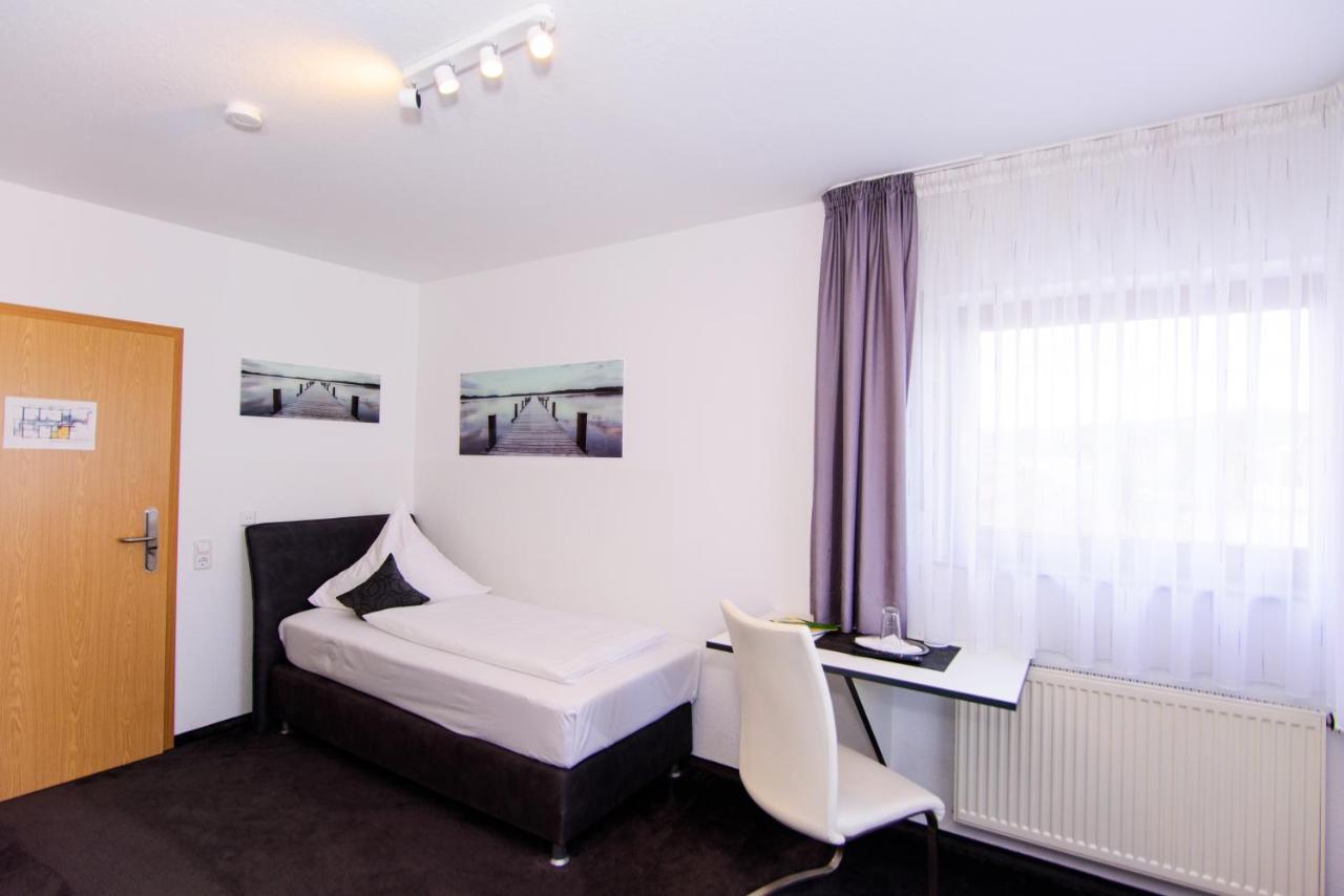 Hotel Bohn Μέτσινγκεν Εξωτερικό φωτογραφία